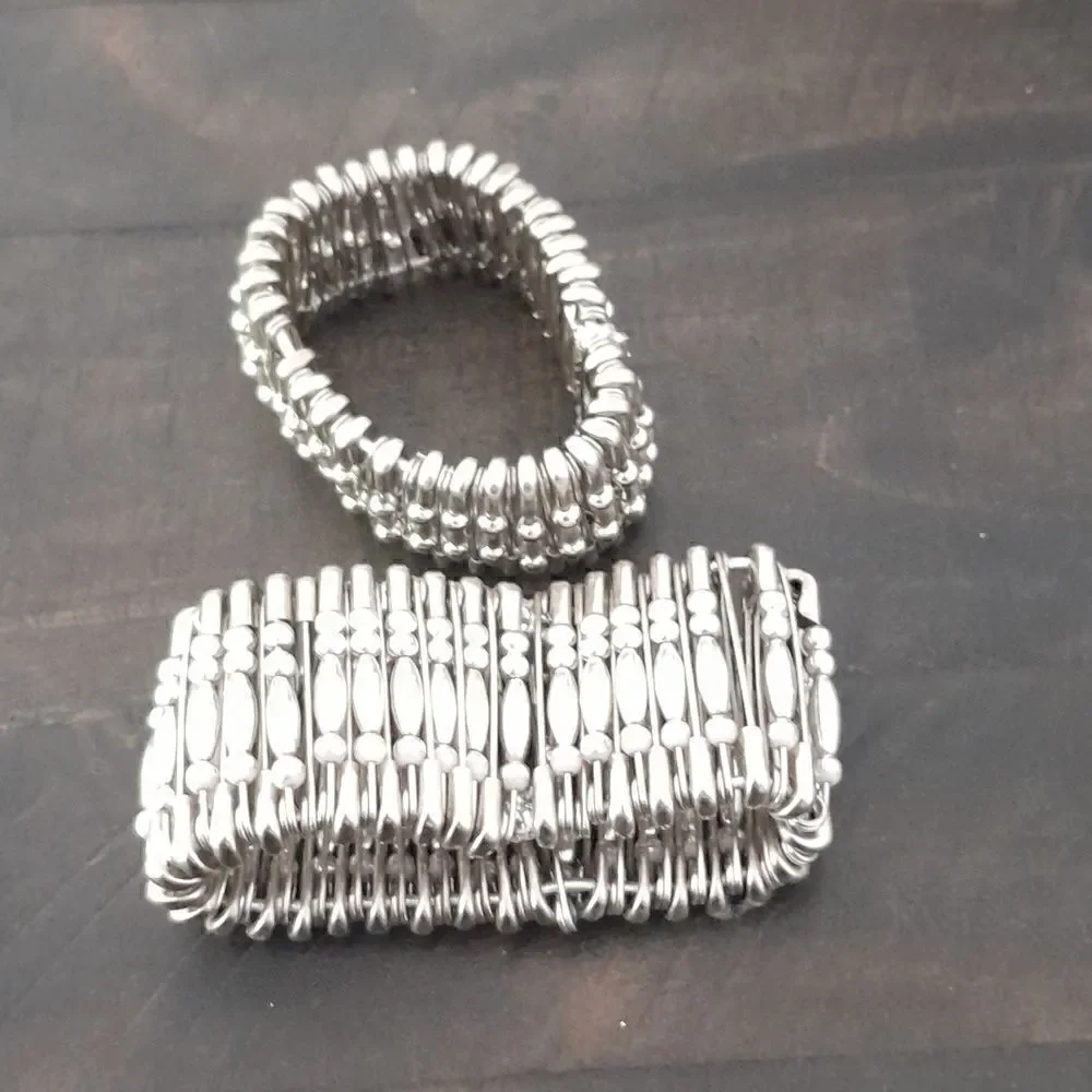 Stretchy bracelet set of 2